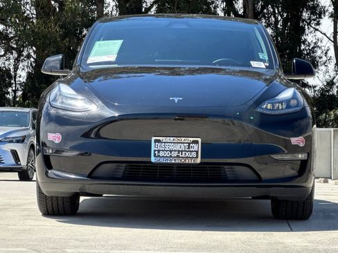 Used 2024 Tesla Model Y Long Range AWD/4WD image 5