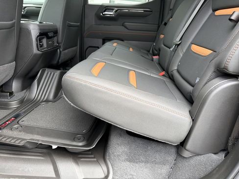 New 2026 GMC Sierra 1500 AT4 w/ Technology Package AWD/4WD image 17
