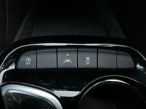 Used 2025 Buick Encore GX Preferred image 23