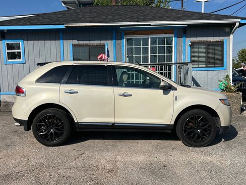Used 2015 Lincoln MKX FWD w/ Equipment Group 102A image 5
