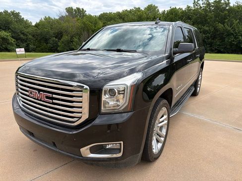 Used 2018 GMC Yukon XL SLT w/ Premium Edition AWD/4WD image 1