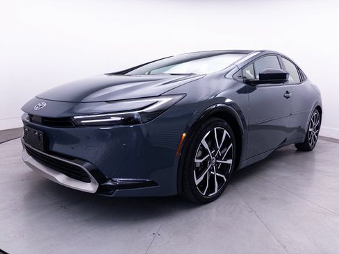 Used 2023 Toyota Prius Prime Premium w/ Advanced Technology Package FWD image 15
