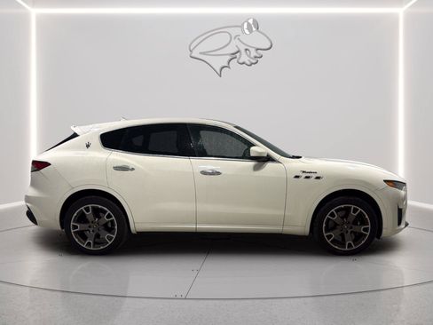 Used 2023 Maserati Levante Modena AWD/4WD image 6