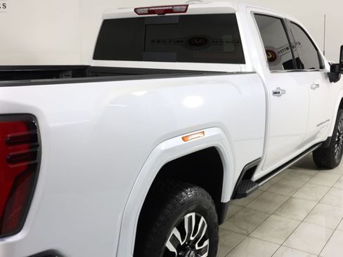 Used 2025 GMC Sierra 2500 Denali Ultimate AWD/4WD image 46