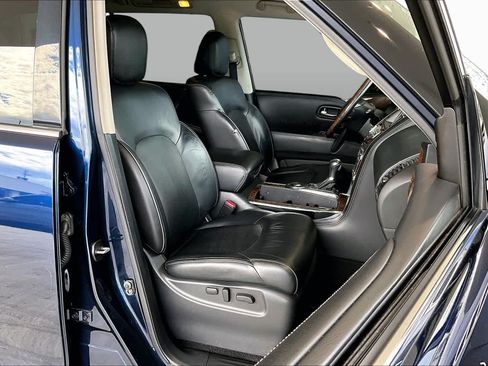 Used 2017 INFINITI QX80 2WD w/ Driver Assistance Package image 8