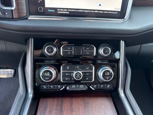 Used 2023 GMC Yukon XL Denali Ultimate AWD/4WD image 25