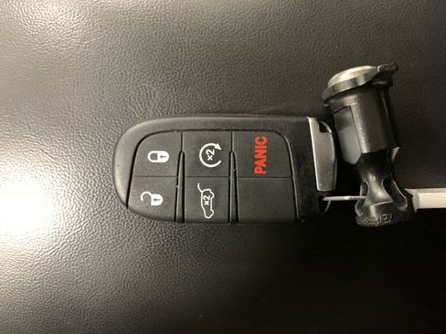 Used 2019 Dodge Durango GT image 17