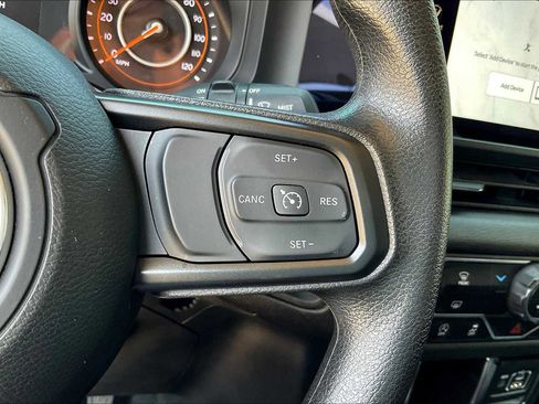 Used 2024 Jeep Wrangler Sport image 43