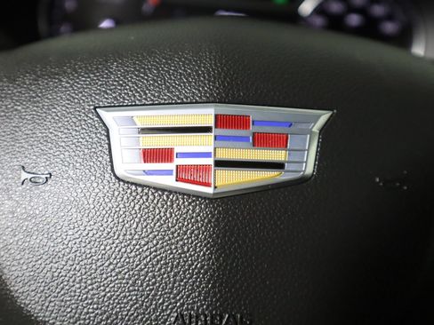 Used 2023 Cadillac XT4 Premium Luxury AWD/4WD image 36