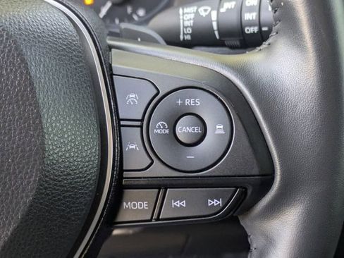 Certified 2025 Toyota Corolla SE image 19