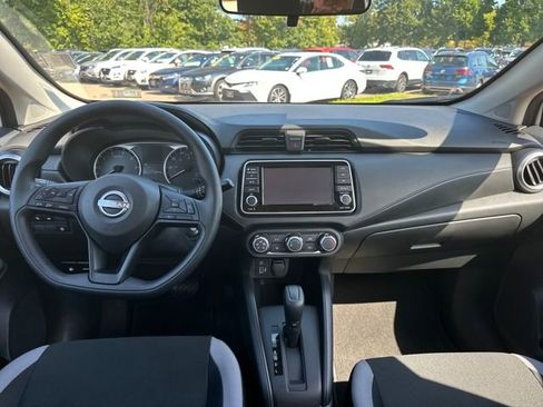 Used 2025 Nissan Versa S w/ Trunk Package image 10