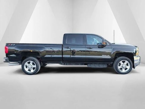 Used 2018 Chevrolet Silverado 2500 LT w/ Z71 Package, Off-Road AWD/4WD image 8