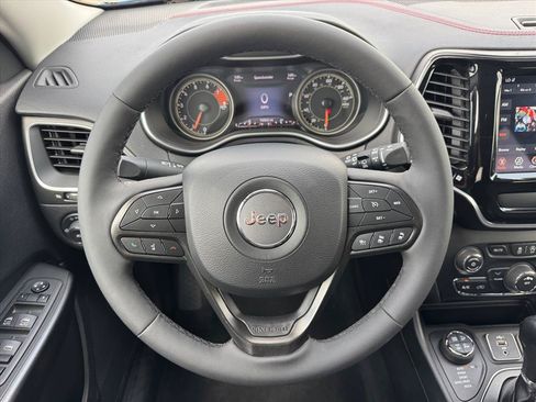 Used 2022 Jeep Cherokee Trailhawk w/ Premium Leather Package AWD/4WD image 12