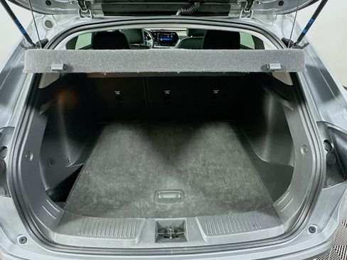 Used 2025 Chevrolet Trax LT w/ LT Convenience Package image 26