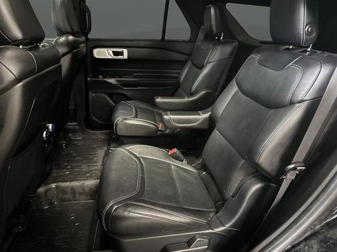 Used 2020 Ford Explorer ST w/ ST Street Pack image 31