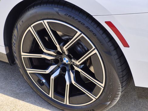 Certified 2023 BMW 760i xDrive w/ Parking Assistance Package image 7