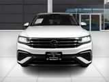 Used 2024 Volkswagen Tiguan SE image 2