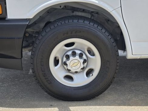 Used 2024 Chevrolet Express 3500 LS RWD image 10