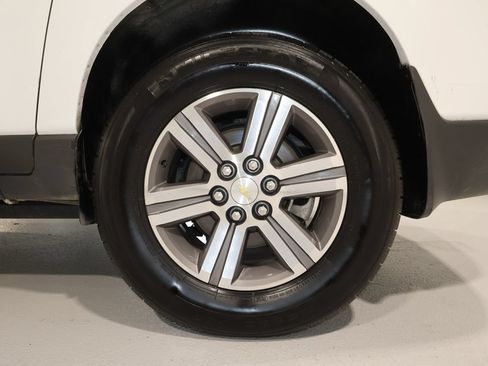 Used 2017 Chevrolet Traverse LT FWD image 21