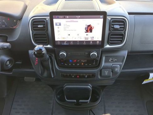 New 2026 RAM ProMaster 2500 w/ Quick Order Package 22G SLT image 20