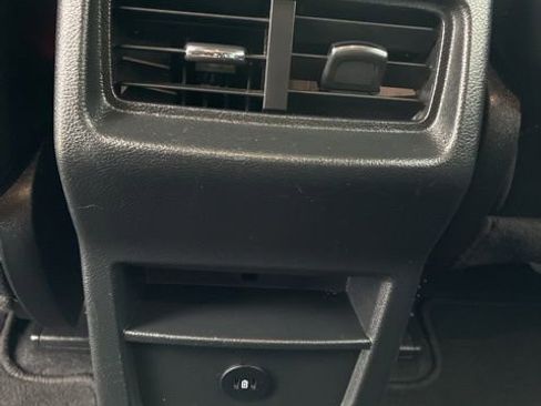 Used 2024 Ford Edge SEL image 23