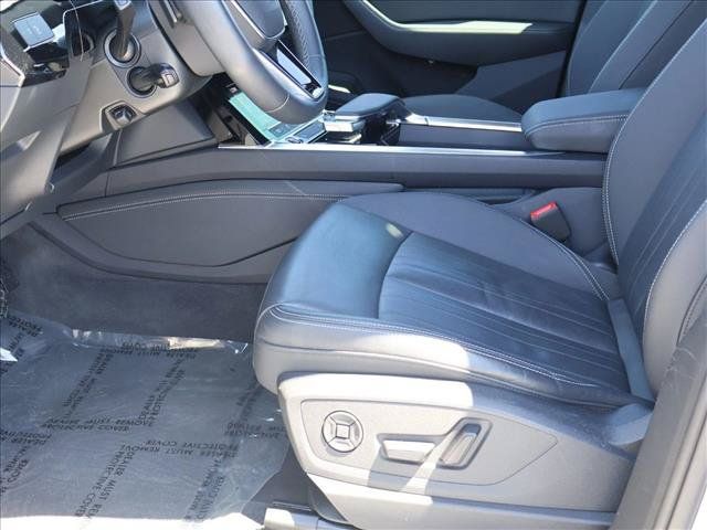 Used 2024 Audi Q8 e-tron Premium AWD/4WD image 21