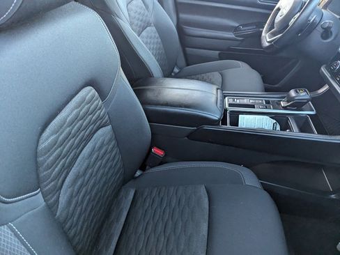 Certified 2022 Nissan Pathfinder SV w/ SV Black Package image 11