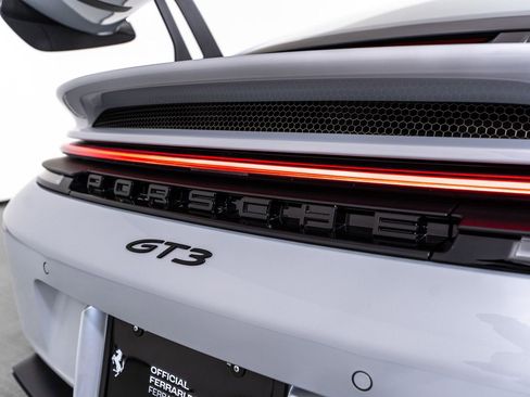 Used 2025 Porsche 911 GT3 RWD image 49