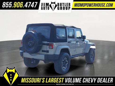 Used 2016 Jeep Wrangler Unlimited Sahara image 8