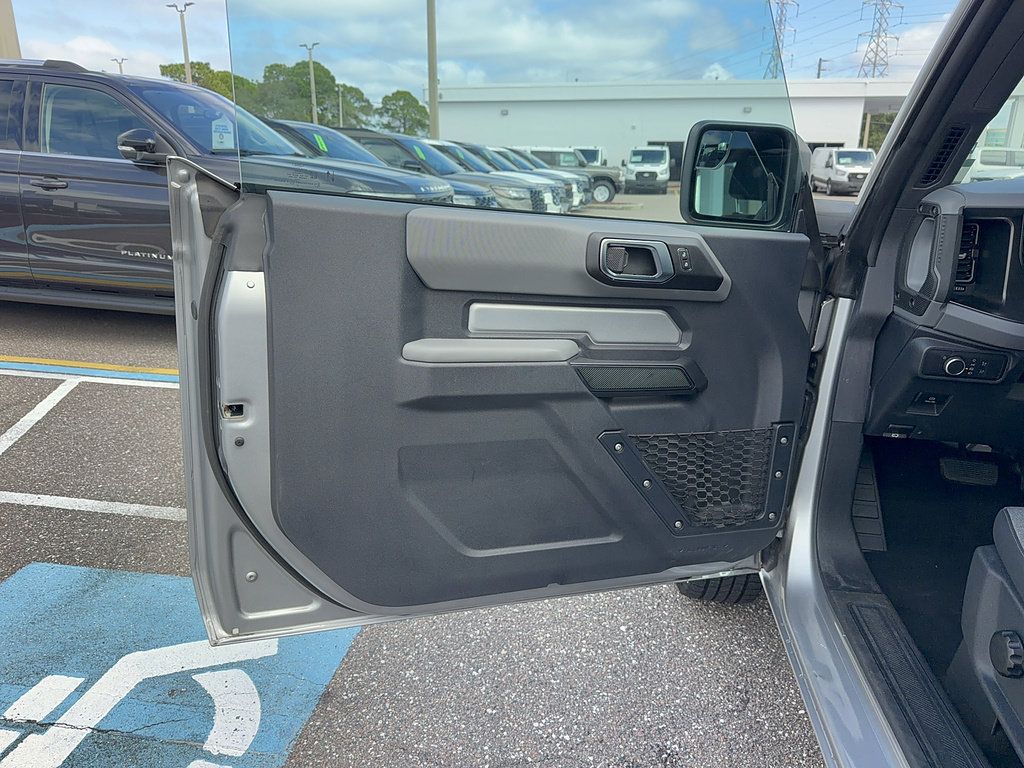 Used 2021 Ford Bronco 2-Door AWD/4WD image 9
