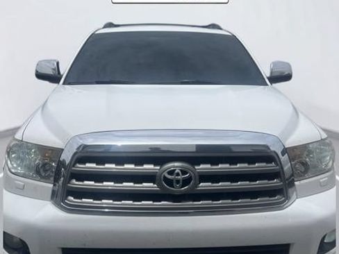 Used 2012 Toyota Sequoia Limited AWD/4WD image 2