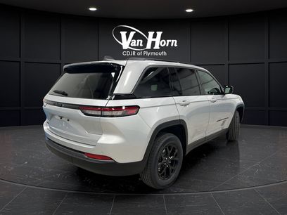 New 2026 Jeep Grand Cherokee Altitude