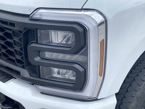 Used 2026 Ford F350 Lariat AWD/4WD image 6