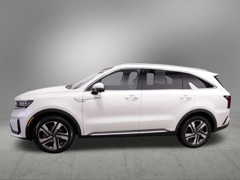 Used 2022 Kia Sorento SX Prestige w/ Panoramic Sunroof Package image 2