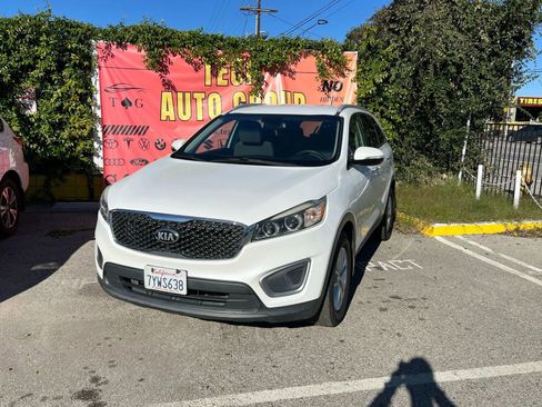 Used 2017 Kia Sorento LX image 20