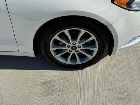 Used 2017 Ford Fusion SE FWD image 48