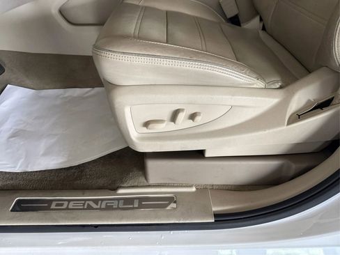 Used 2018 GMC Yukon XL Denali w/ Denali Ultimate Package AWD/4WD image 19