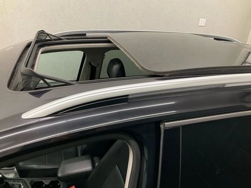 Used 2018 Volkswagen Tiguan SEL AWD/4WD image 5
