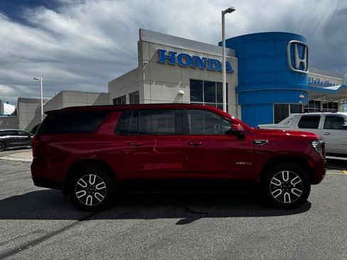 Used 2022 GMC Yukon XL AT4 w/ Max Trailering Package AWD/4WD image 4