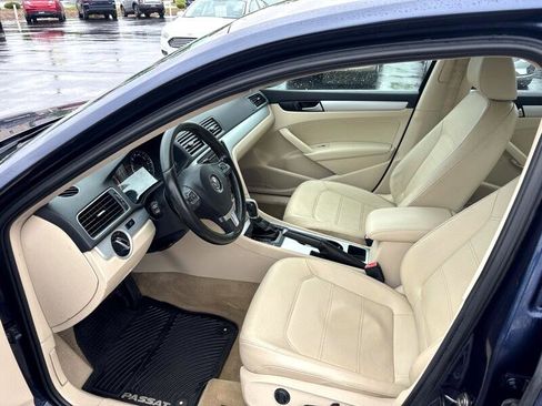 Used 2013 Volkswagen Passat 2.5 SE image 12
