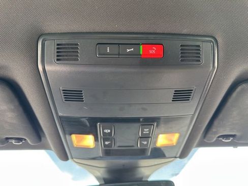 Used 2024 Volkswagen Jetta GLI 40th Anniversary Edition FWD image 12