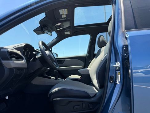 Used 2025 Subaru Forester Premium AWD/4WD image 5