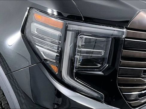 Used 2022 GMC Sierra 1500 AT4X AWD/4WD image 29