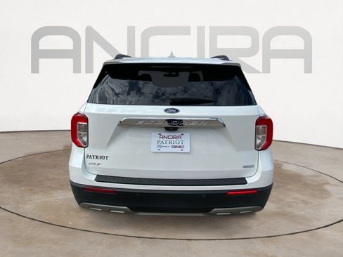 Used 2020 Ford Explorer XLT w/ Equipment Group 202A image 9