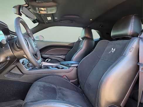 Used 2022 Dodge Challenger R/T Scat Pack w/ Dynamics Package image 16