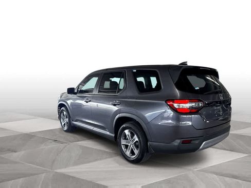 Used 2024 Honda Pilot EX-L image 6