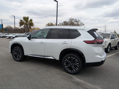 New 2026 Nissan Rogue Platinum w/ Tech Package AWD/4WD image 6