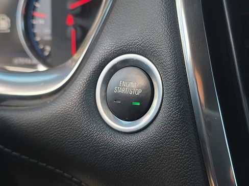 Used 2022 Chevrolet Traverse Premier image 33