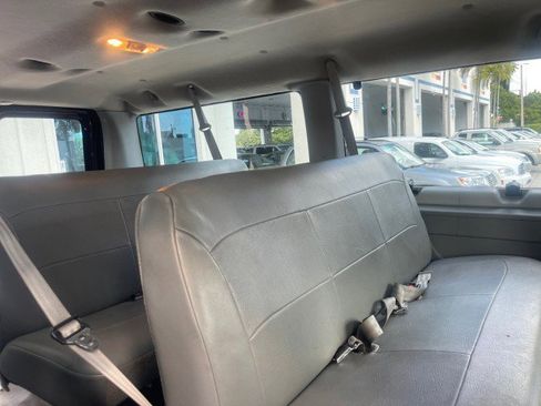 Used 2006 Ford E-150 and Econoline 150 Wagon image 15