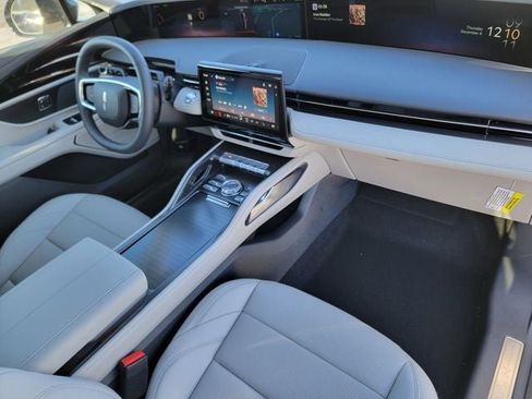 New 2026 Lincoln Nautilus Premier image 24